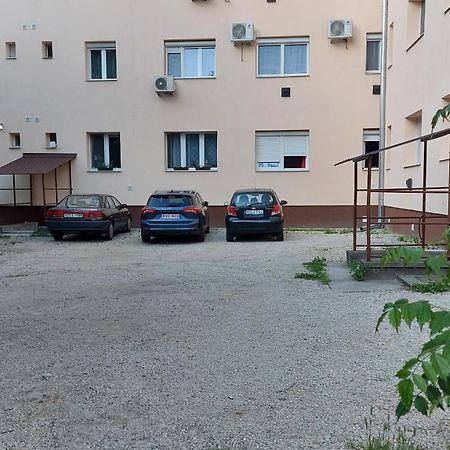Ancsi Apartmant Kecskemet Exterior photo